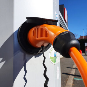 Over ons cable de charge vehicule electrique 300x300 - Over ons