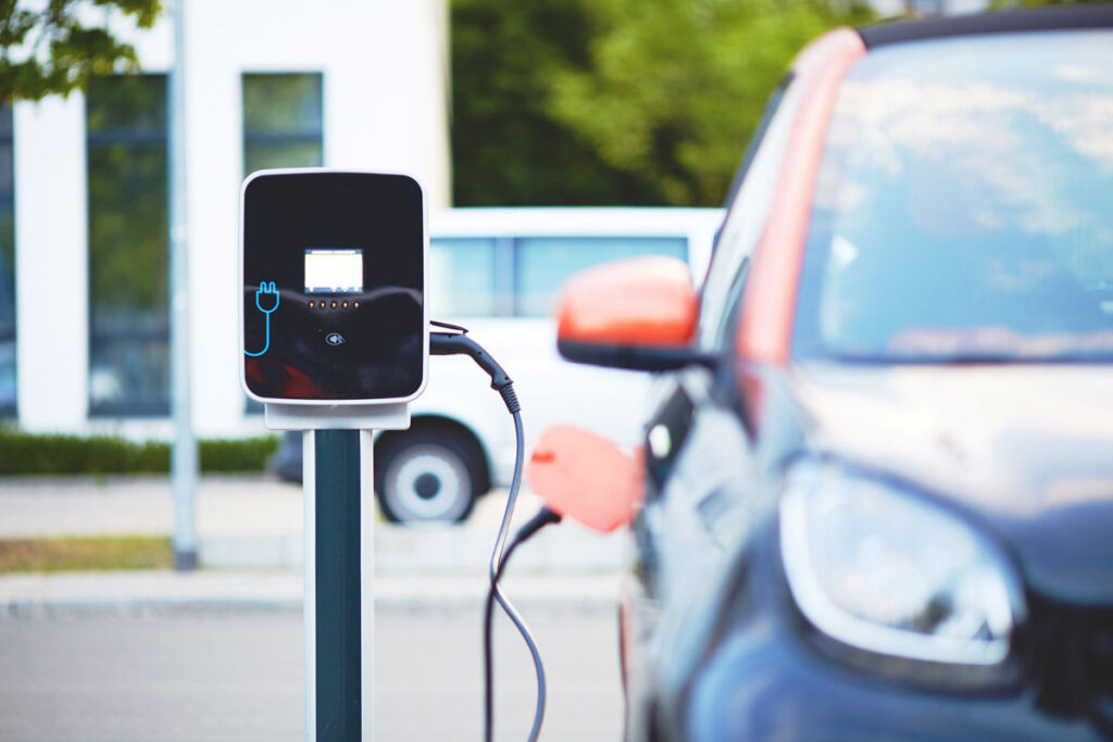 recharge des voitures electriques 1 1024x683 - Voitures &eacute;lectriques et hybrides