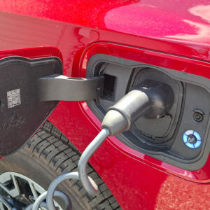 recharge voiture electrique 4 300x300 - A propos